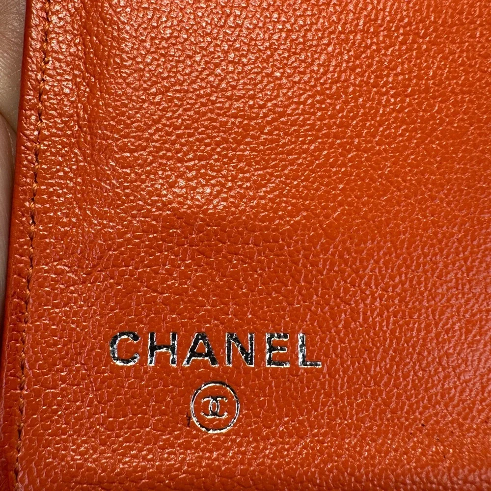 CHANEL CC Diamond Embossed Coral Leather Wallet SHW Sticker #11 2006-08 COA - Picture 4 of 13